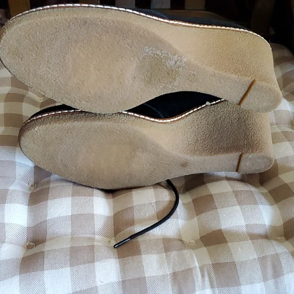 Joe Fresh booties new without tags only try on. Suede leather. - Picture 4 of 5